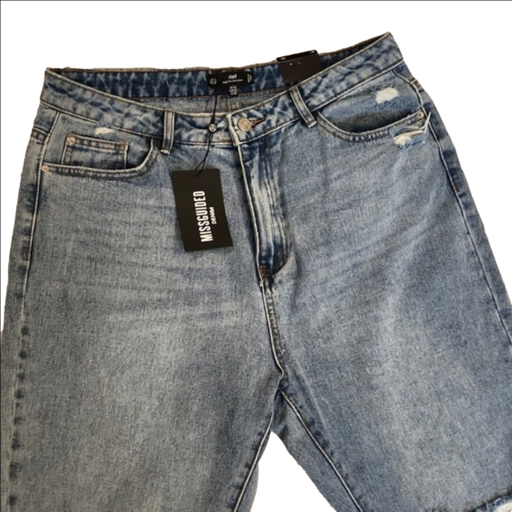 NWT Womens MISSGUIDED Riot high rise distressed mom jeans size 10S. - Picture 8 of 15